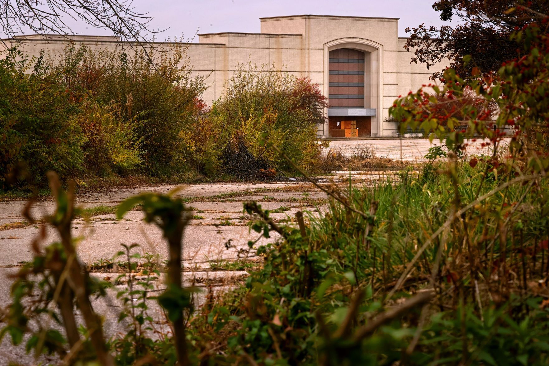 Jamestown Mall "a significant maintenance problem"